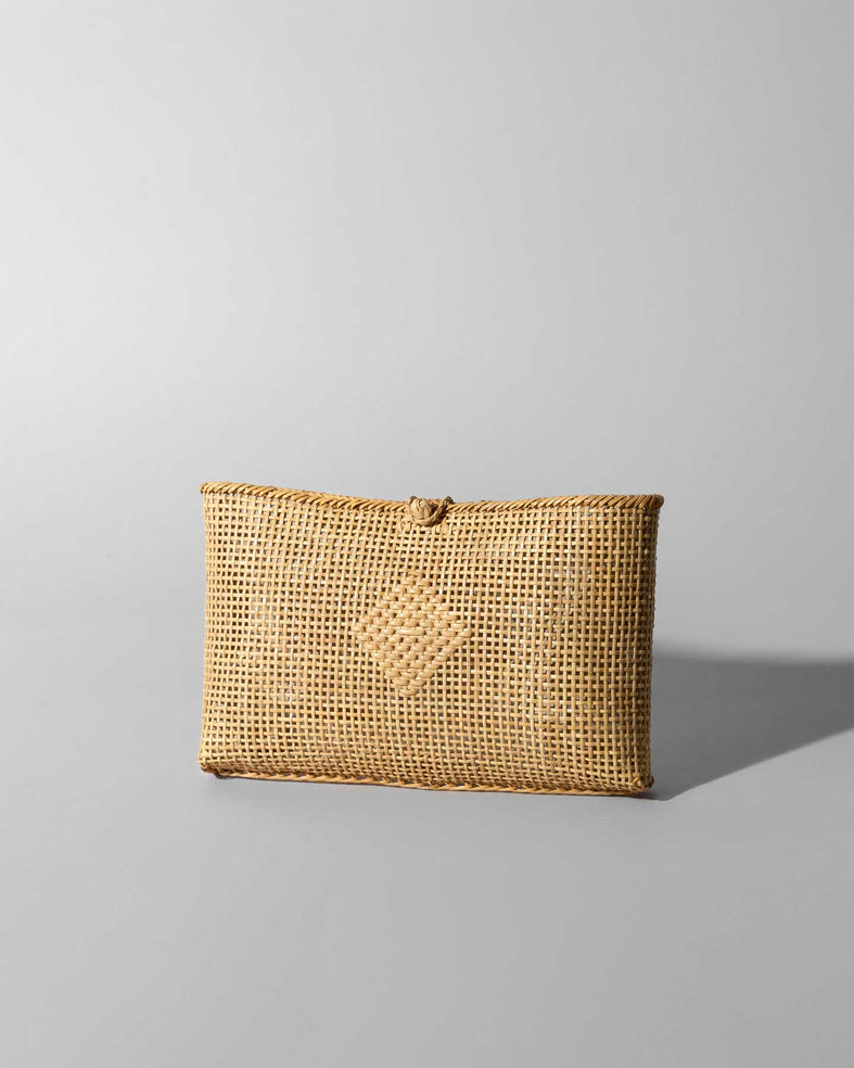 ARABESQUE Hira Clutch Bag Beige